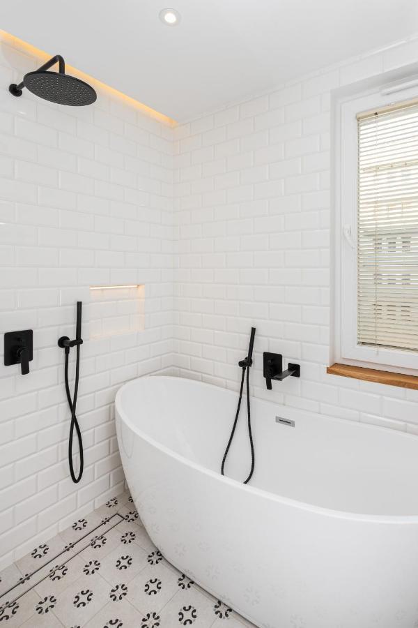 Cozy Pastel Two Bedroom Apartment In Central Gdynia By Noclegi Renters Eksteriør bilde