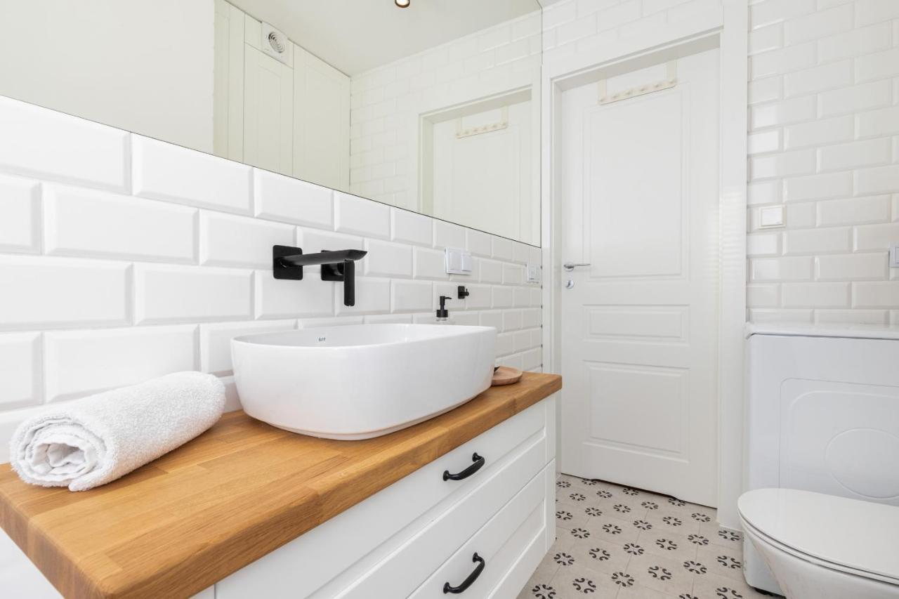 Cozy Pastel Two Bedroom Apartment In Central Gdynia By Noclegi Renters Eksteriør bilde